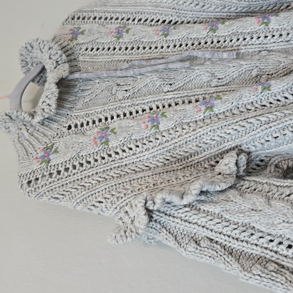 Zara Gray Embroidered Oversized Sweater - Picture 12 of 15